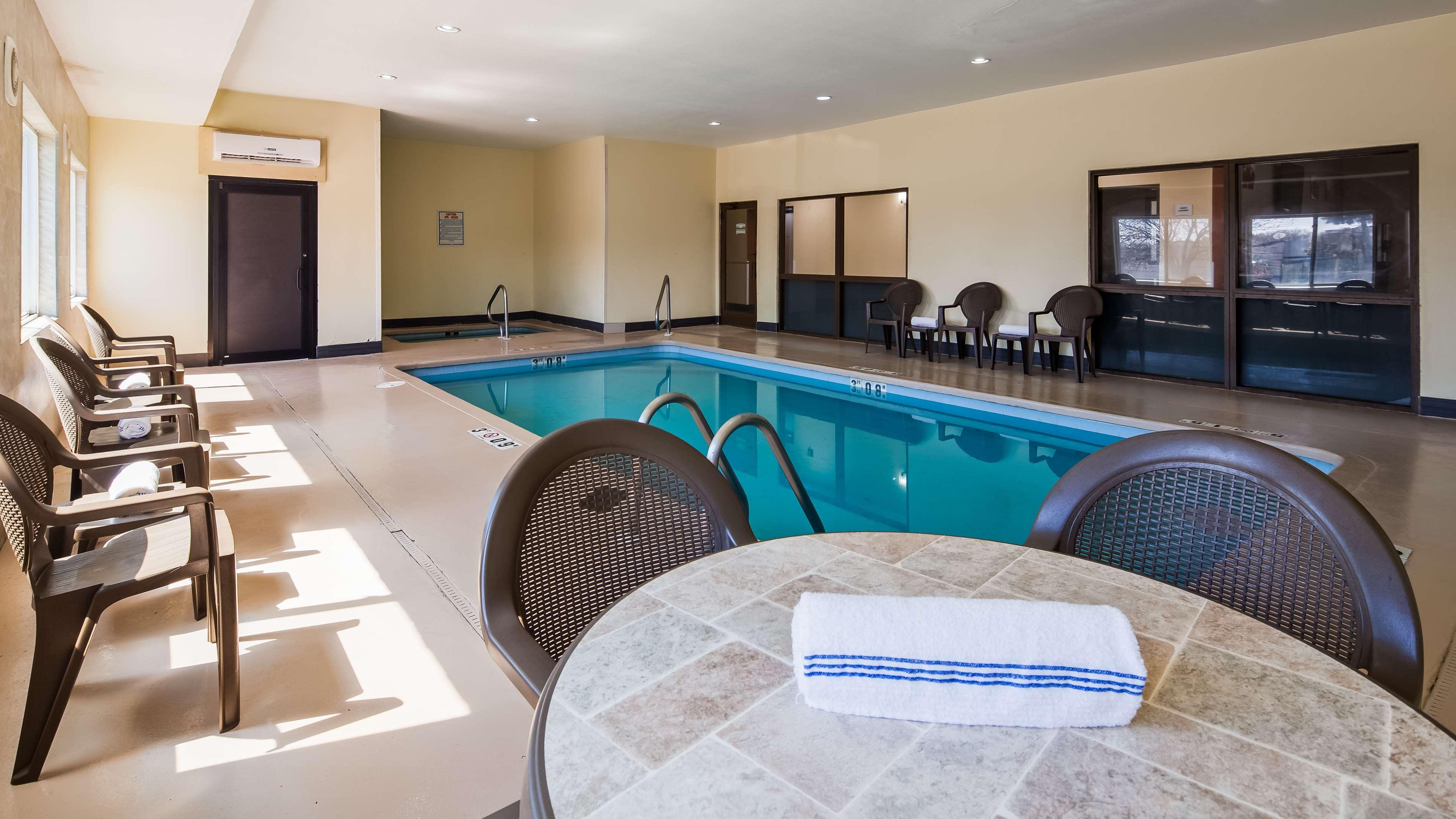 Surestay Plus Hotel By Best Western Blue Springs Luaran gambar